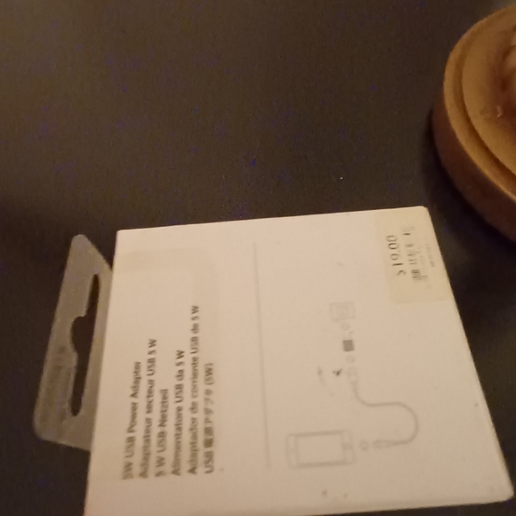 Apple power adapter - Picture 4 of 5